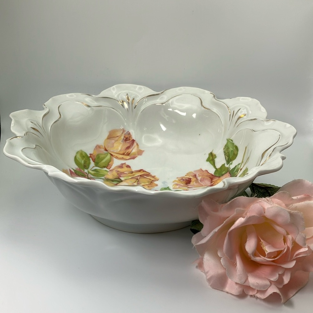 Antique German Scalloped Porcelain Bowl - Picture 11 of 16